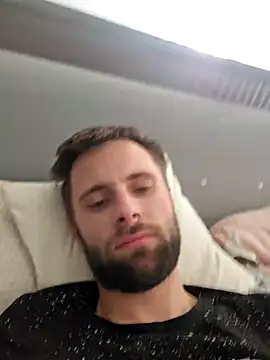 ademandjulia online show from 15, 2, 2026