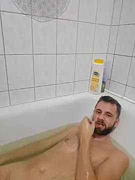 ademandjulia online show from 9, 1, 2026