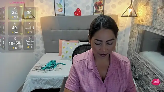 Michelle  taylor online show from 2, 3, 2025