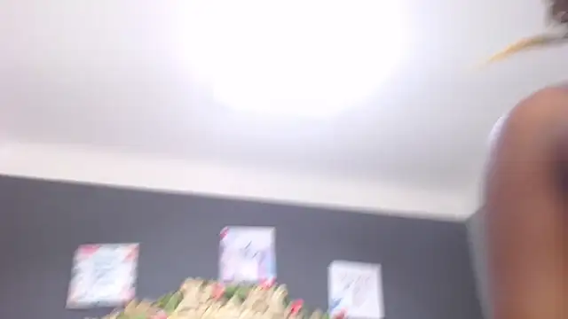 LindaBird online show from 5, 3, 2025