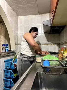 Snapshot of Carola-Ross chatting on 25, 10, 2025 Carola-Ross online show from 25, 10, 2025