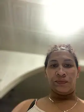 Snapshot of Carola-Ross chatting on 27, 10, 2025 Carola-Ross online show from 27, 10, 2025