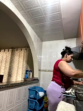 Snapshot of Carola-Ross chatting on 6, 11, 2025 Carola-Ross online show from 6, 11, 2025