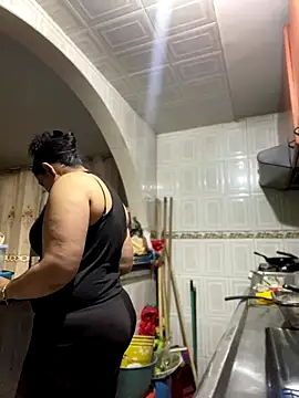 Snapshot of Carola-Ross chatting on 6, 10, 2025 Carola-Ross online show from 6, 10, 2025