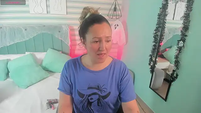 abby apple online show from 29, 10, 2025