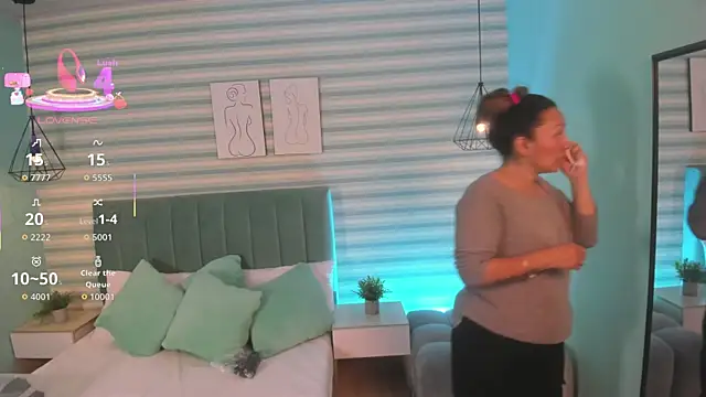 abby apple online show from 8, 11, 2025