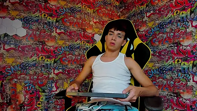 Angel boyy2 online show from 9, 2, 2025