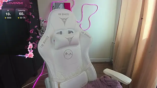 EvelinaLuu online show from 29, 3, 2026