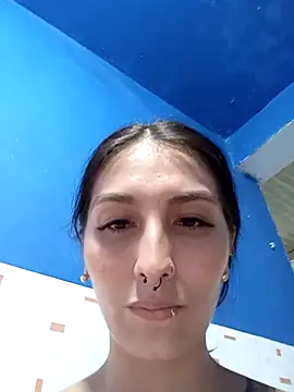 single mother indecent online show from 14, 4, 2026