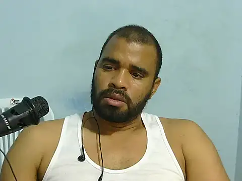 Snapshot of YOX22 chatting on 13, 6, 2026 YOX22 online show from 13, 6, 2026