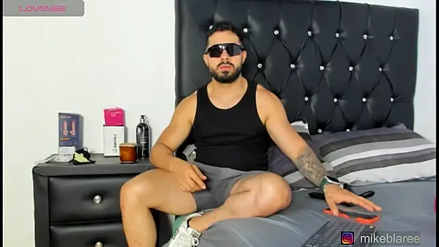 mikeblaree online show from 18, 4, 2026