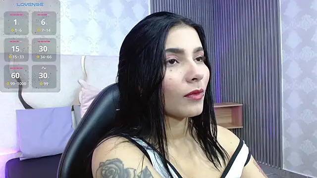 Snapshot of Gaby_tay1 chatting on 28, 10, 2025 Gaby tay1 online show from 28, 10, 2025