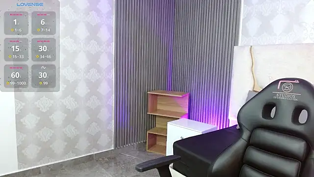 Snapshot of Gaby_tay1 chatting on 21, 10, 2025 Gaby tay1 online show from 21, 10, 2025