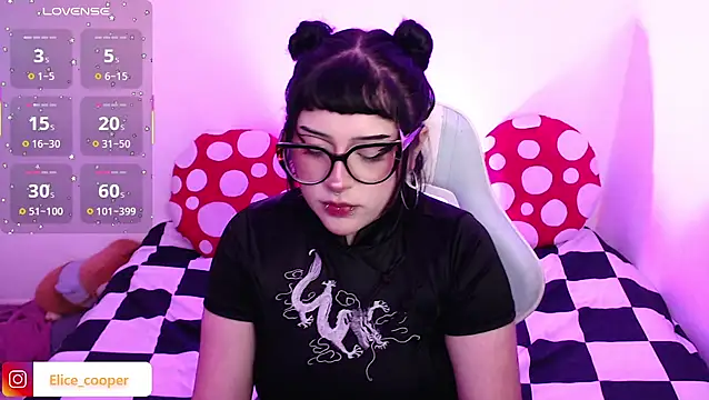 Elice cooper  online show from 10, 11, 2025