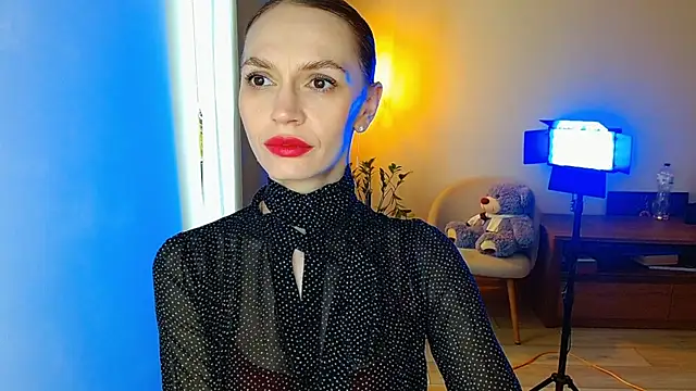 Lady Sunshine  online show from 5, 3, 2026