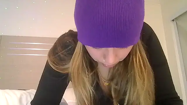 Snapshot of ShysluutGia chatting on 28, 4, 2026 ShysluutGia online show from 28, 4, 2026