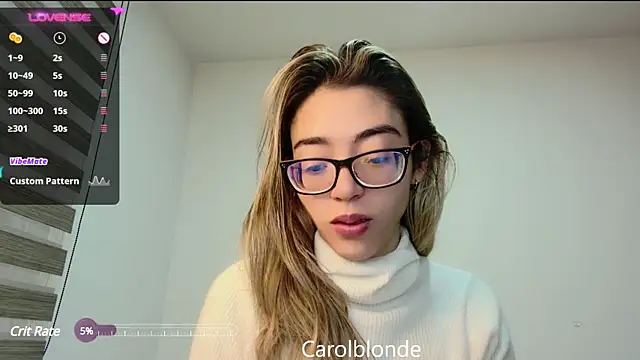 Snapshot of Carolblonde chatting on 7, 3, 2025 Carolblonde online show from 7, 3, 2025