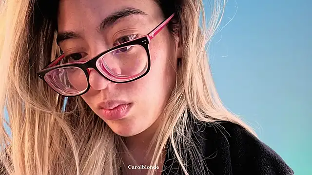 Carolblonde online show from 11, 3, 2026