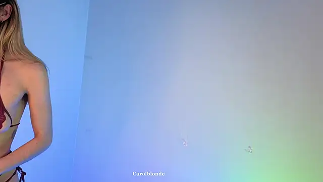 Snapshot of Carolblonde chatting on 1, 10, 2025 Carolblonde online show from 1, 10, 2025