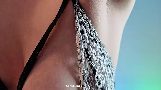 Carolblonde online show from 19, 3, 2026