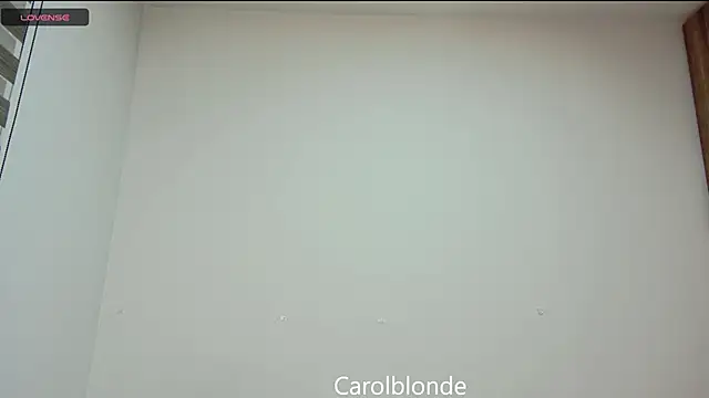 Snapshot of Carolblonde chatting on 8, 3, 2025 Carolblonde online show from 8, 3, 2025