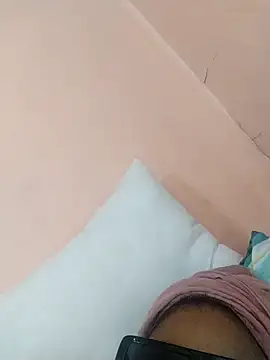 prettiechanti online show from 31, 10, 2025