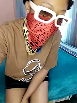 prettiechanti online show from 10, 9, 2025