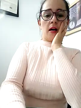 Alanna 11 online show from 13, 2, 2025
