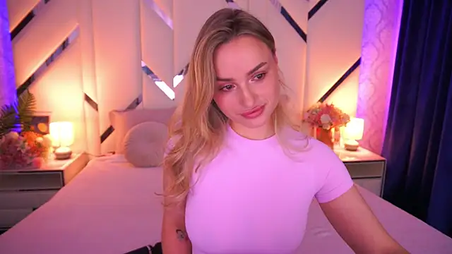 LindsieGreyy online show from 28, 4, 2026