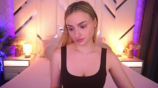 LindsieGreyy online show from 18, 6, 2026