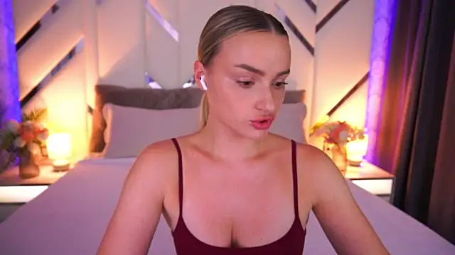 LindsieGreyy online show from 14, 7, 2026