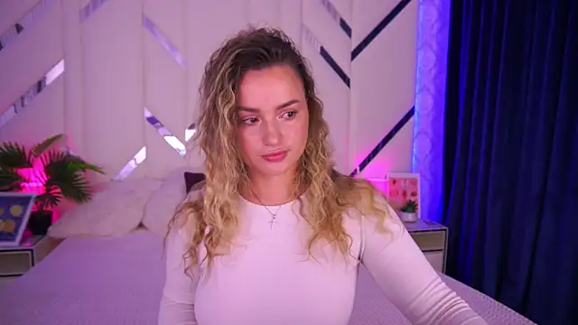 LindsieGreyy online show from 15, 10, 2025