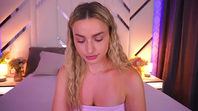 LindsieGreyy online show from 18, 7, 2026