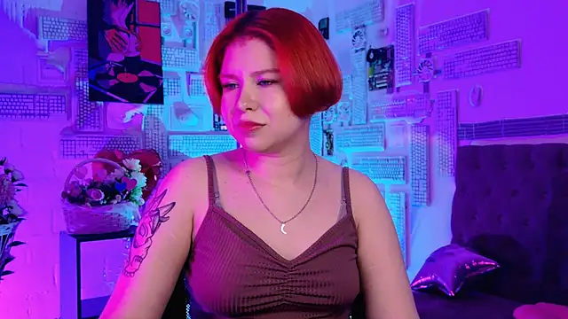 MitsukiMun online show from 4, 3, 2025