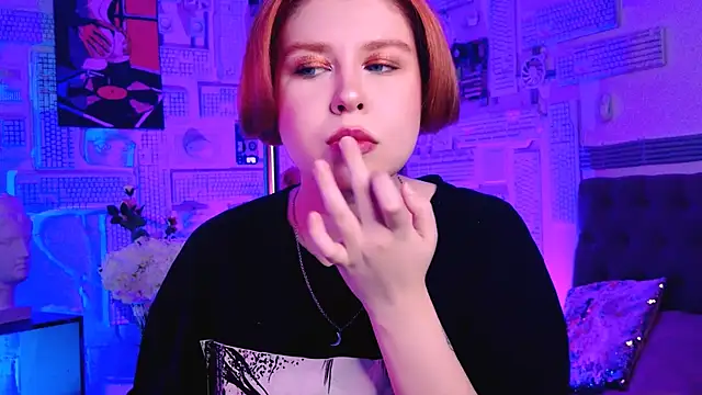 MitsukiMun online show from 9, 3, 2025