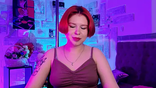 MitsukiMun online show from 4, 3, 2025