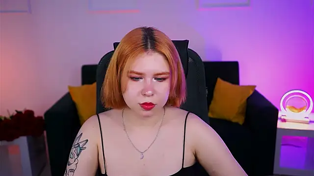 MitsukiMun online show from 19, 2, 2025