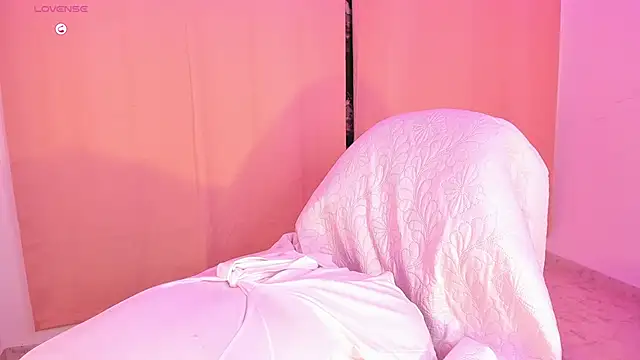 Nataylayla online show from 7, 3, 2026