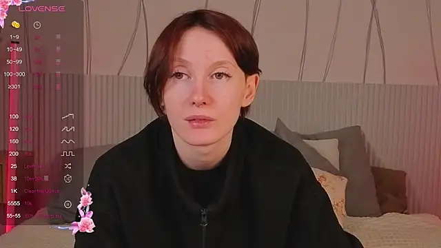 Snapshot of JoYung chatting on 12, 10, 2025 JoYung online show from 12, 10, 2025