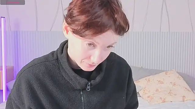 Snapshot of JoYung chatting on 15, 10, 2025 JoYung online show from 15, 10, 2025