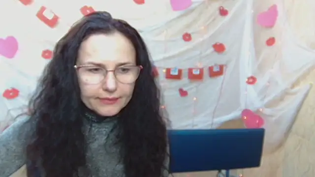 Miroslava Happi online show from 21, 2, 2025