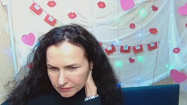 Miroslava Happi online show from 9, 2, 2025