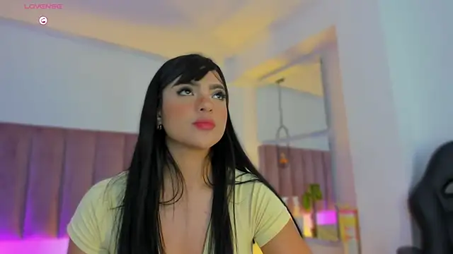 Snapshot of emmiily_z chatting on 28, 6, 2026 emmiily z online show from 28, 6, 2026