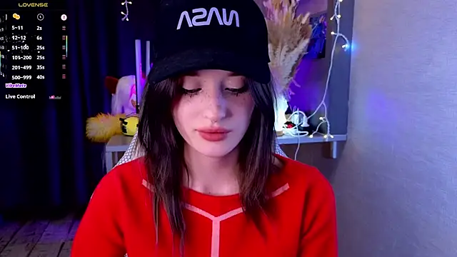 Hisoka akerley online show from 29, 4, 2026