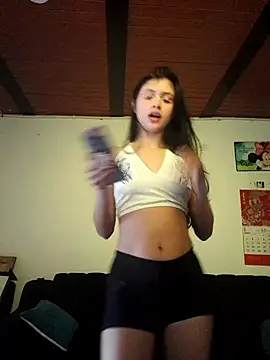 CHLOE ISABELL online show from 16, 10, 2025