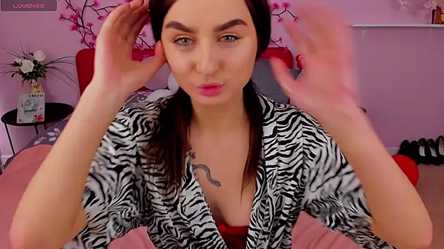 EmmaOlsen4u online show from 26, 2, 2025
