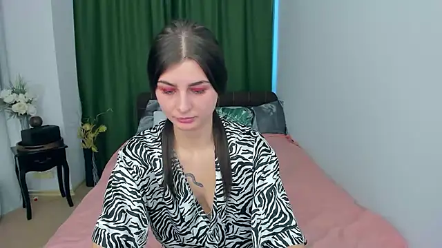 EmmaOlsen4u online show from 18, 2, 2025