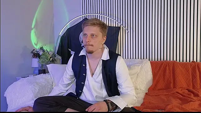 Saint Vicious online show from 25, 10, 2025