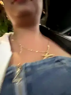 Snapshot of _JuliSweet_ chatting on 2, 12, 2025 JuliSweet online show from 2, 12, 2025