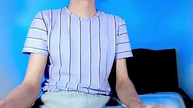 emelly horny  online show from 29, 11, 2025